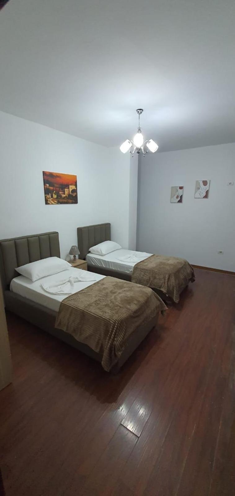 City Center Apartment Shkodër Dış mekan fotoğraf